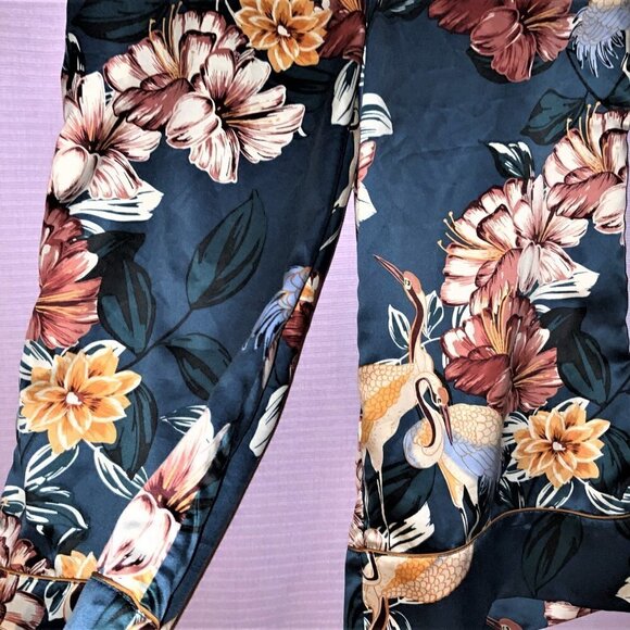 New Without Tags Ella Size Medium Tropic Gaucho Pants Like Silk - Picture 4 of 9